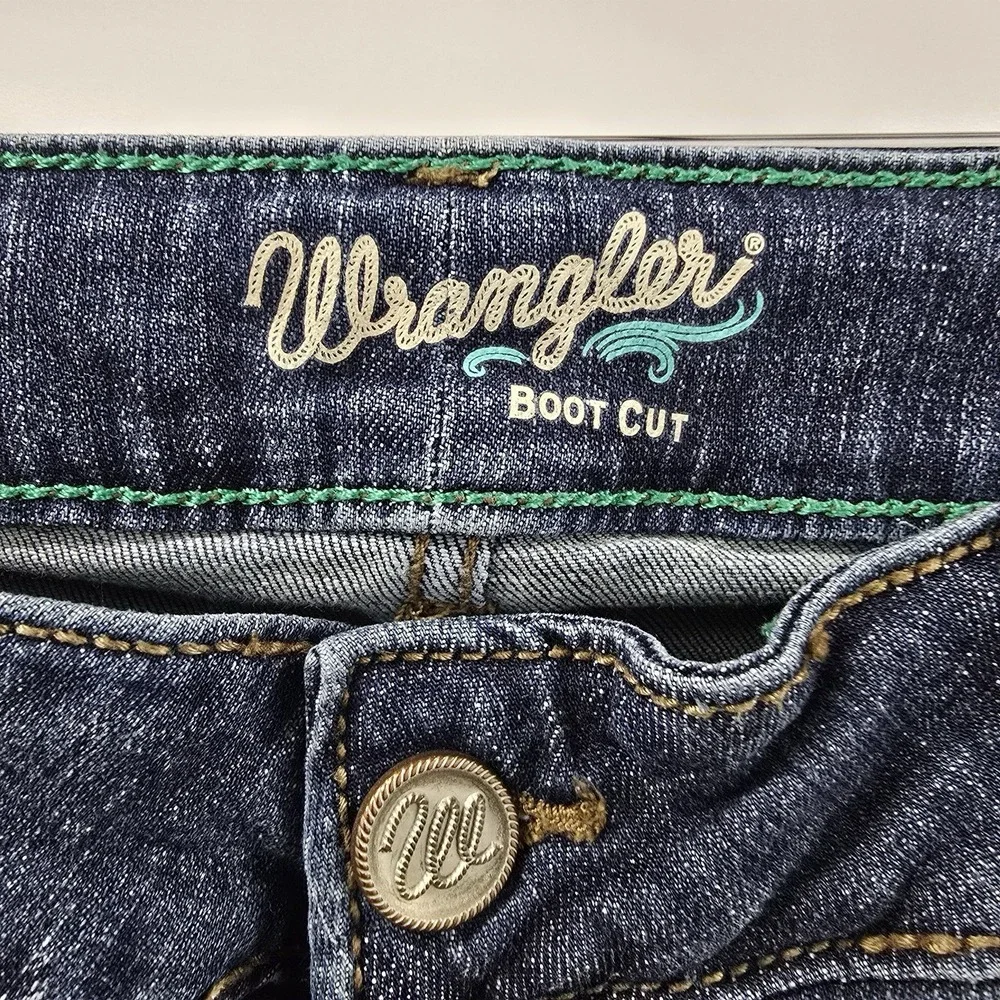 Wrangler Boot Cut Jeans Womens 33x31 Medium Wash Stretch Western Denim